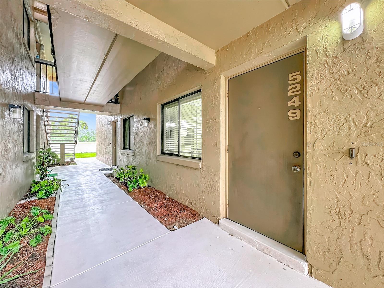 Photo of 5249 VINELAND ROAD ORLANDO FL 32811