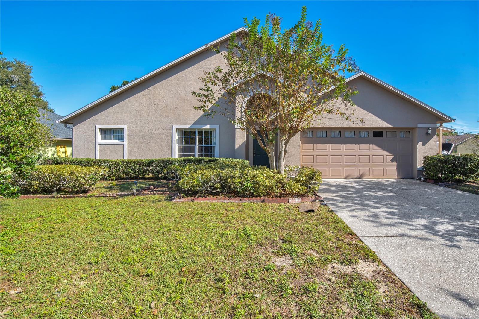 Photo of 6019 LONG PEAK DRIVE ORLANDO FL 32810