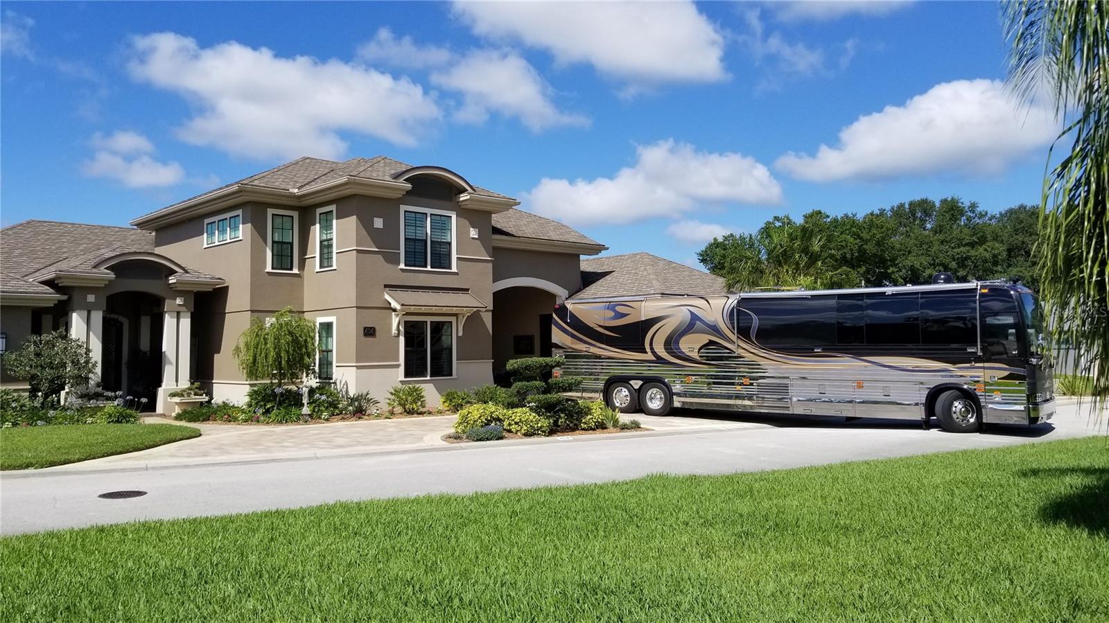 Photo of 414 MEANDERING WAY POLK CITY FL 33868