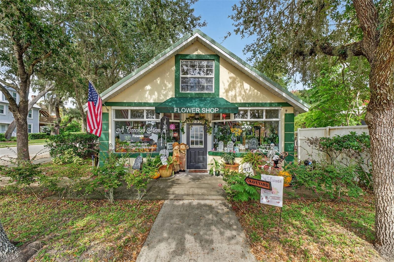 Photo of 237 E PLYMOUTH AVENUE DELAND FL 32724