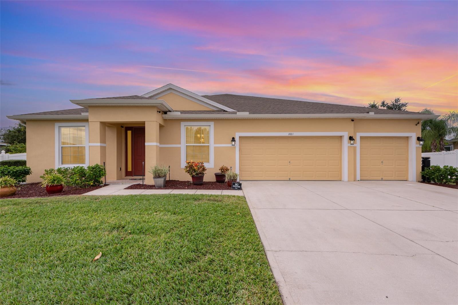 Photo of 1421 DAYSTAR LANE DELTONA FL 32725