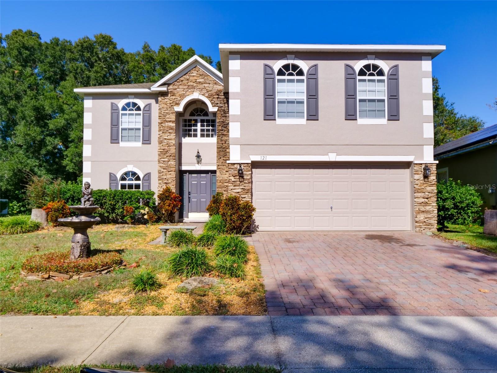 Photo of 121 W FIESTA KEY LOOP DELAND FL 32720