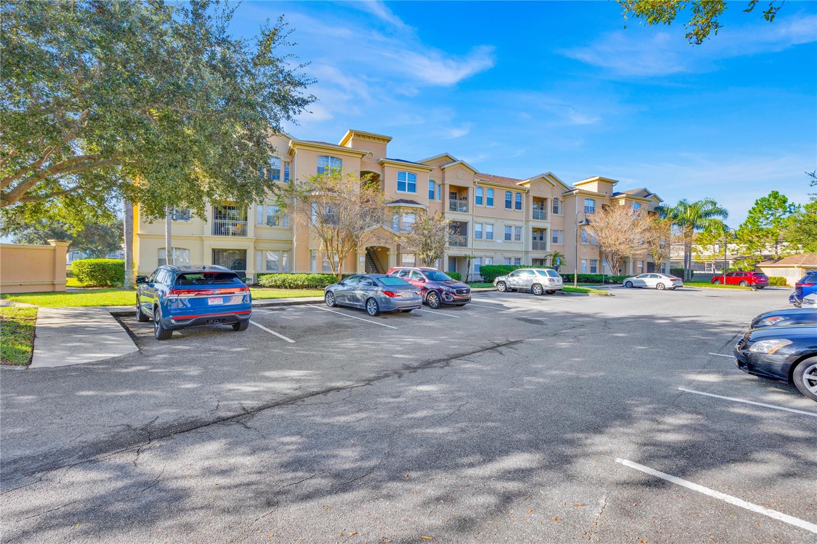 Photo of 804 TERRACE RIDGE CIRCLE #804 DAVENPORT FL 33896