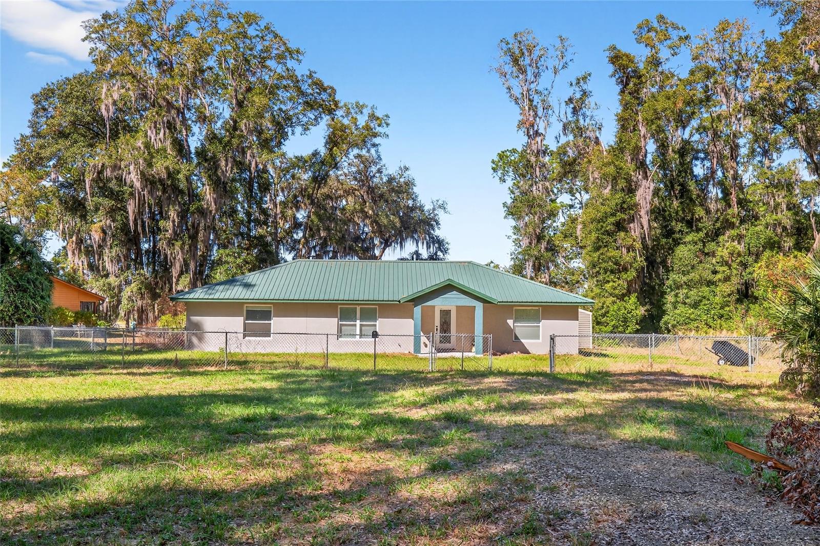 Photo of 201 N WEST STREET INTERLACHEN FL 32148