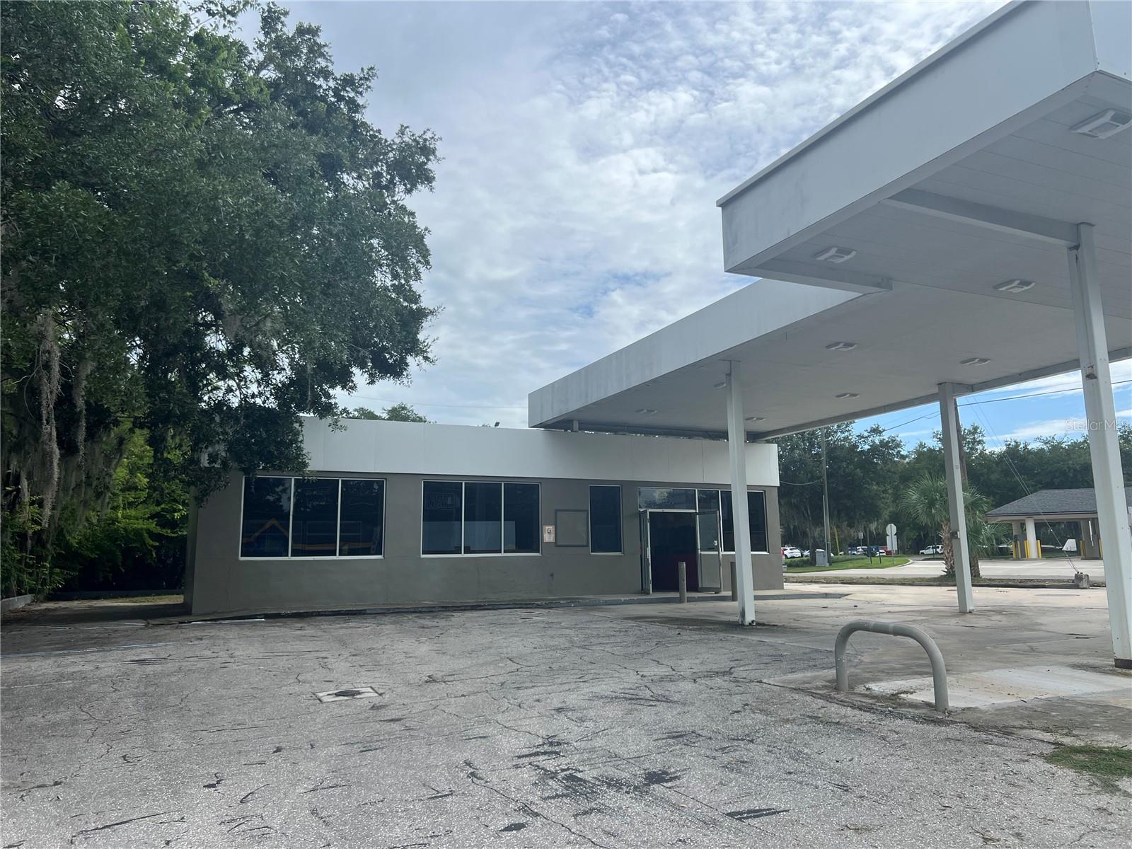 Photo of 1327 E SILVER SPRINGS BOULEVARD OCALA FL 34470