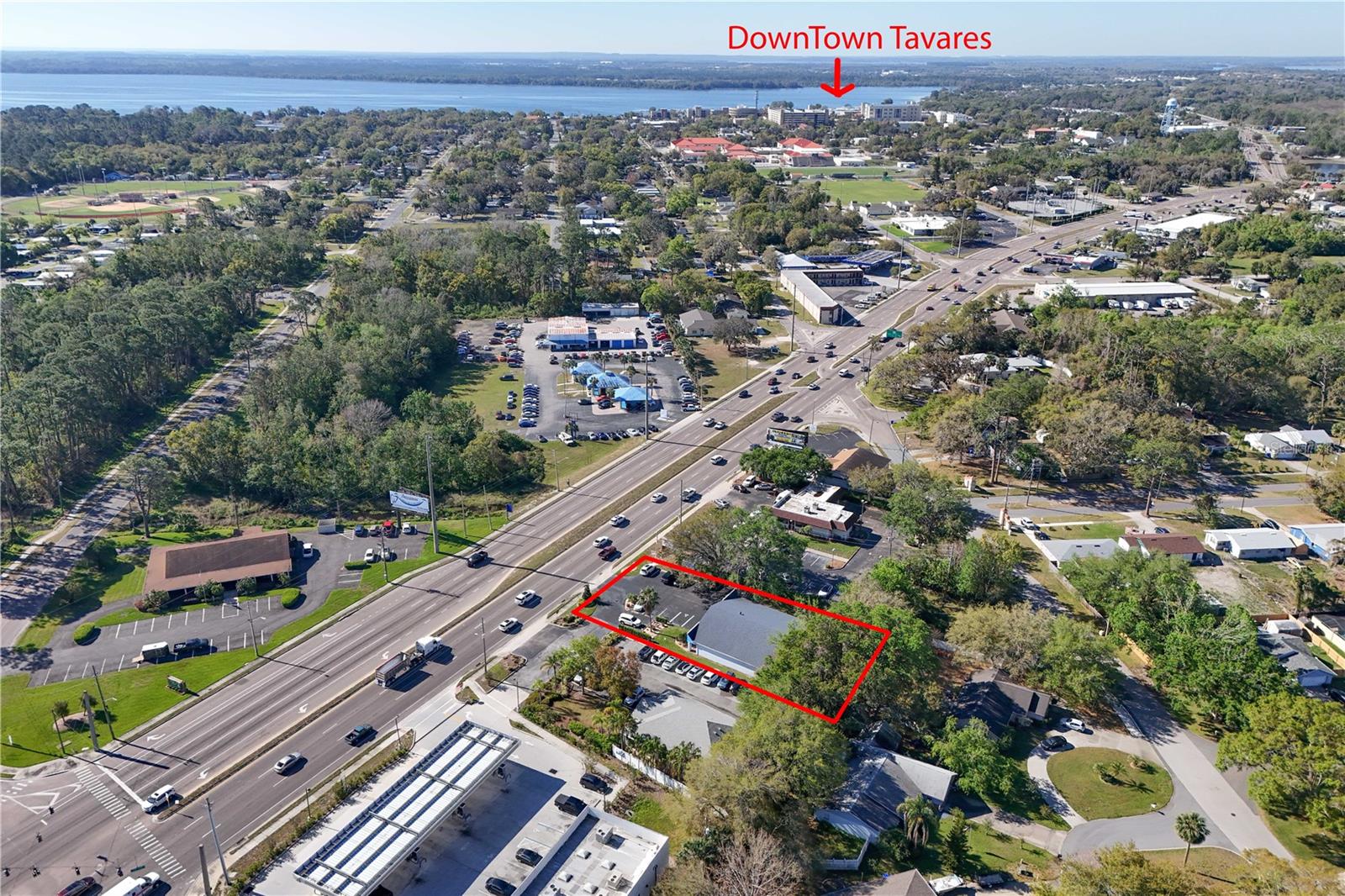 Photo of 205 E BURLEIGH BOULEVARD TAVARES FL 32778