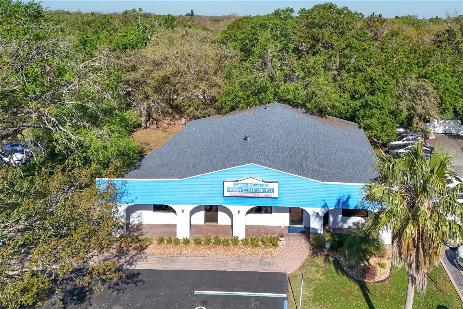 Photo of 205 E BURLEIGH BOULEVARD TAVARES FL 32778