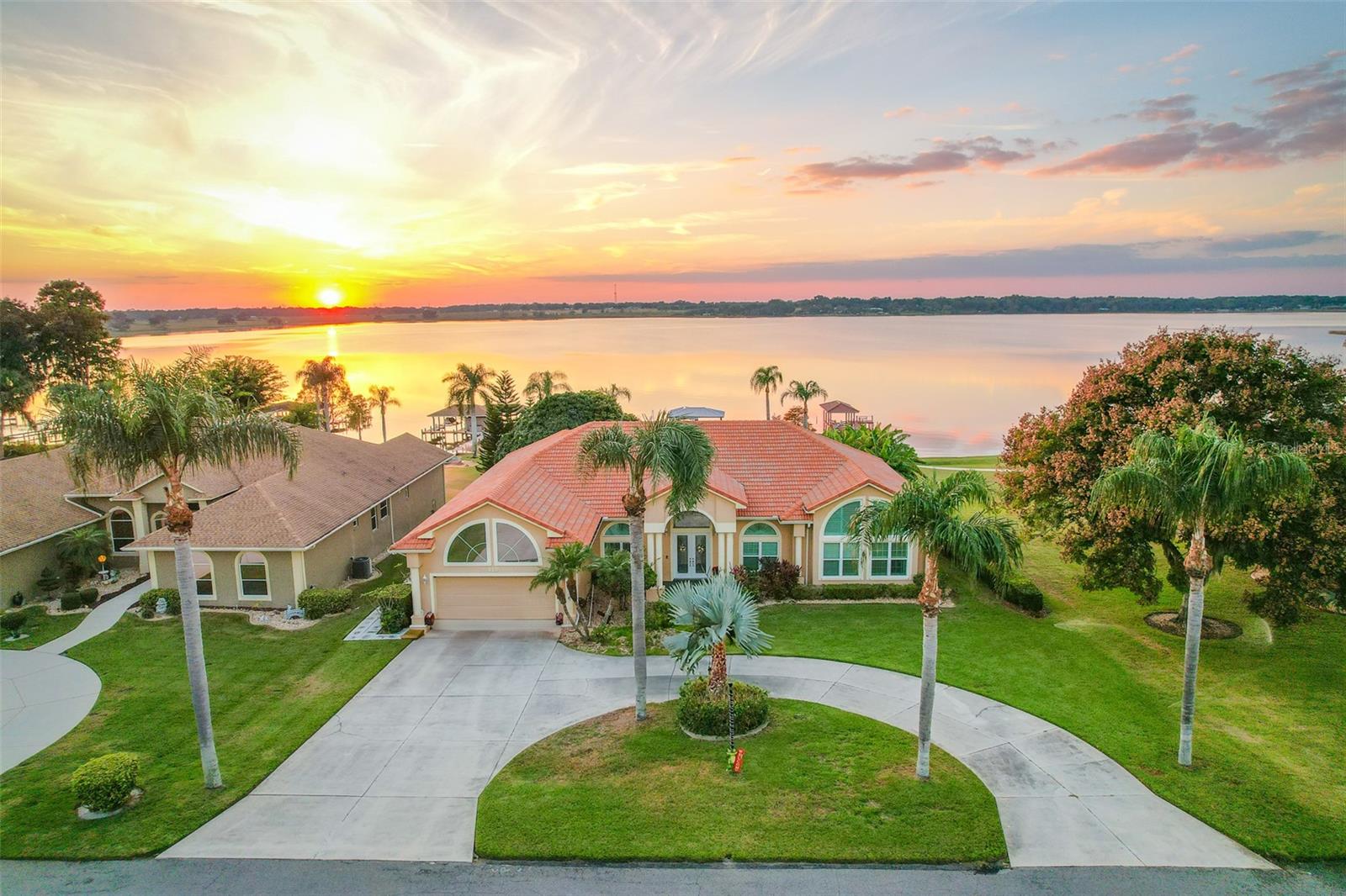 Photo of 116 RAINTREE COURT AUBURNDALE FL 33823