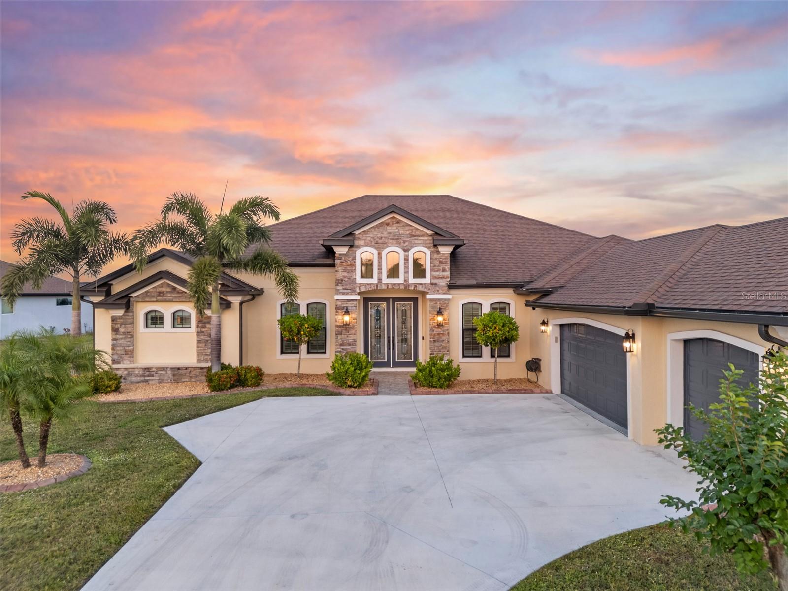 Photo of 5219 LAKE VENICE DRIVE WIMAUMA FL 33598
