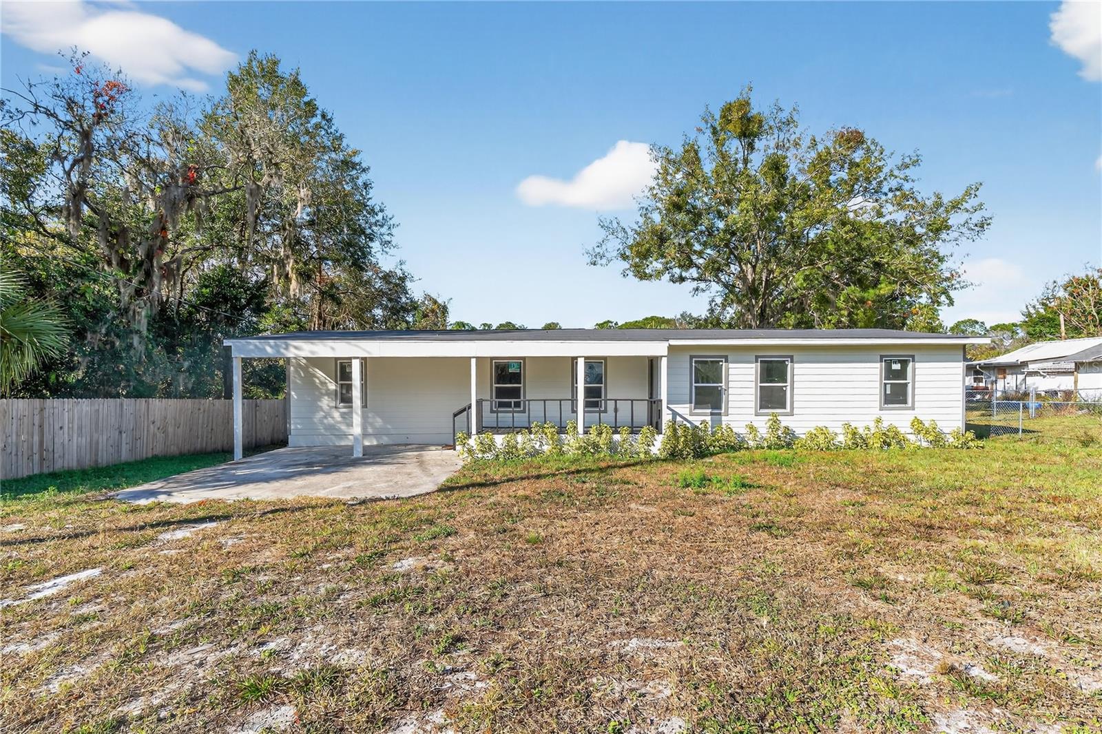 Photo of 40415 COUNTRY ROAD EUSTIS FL 32736