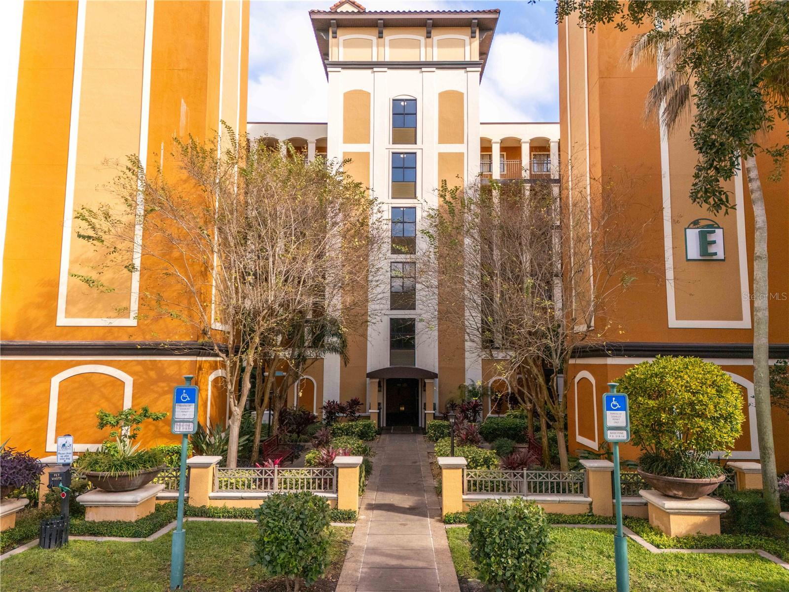 Photo of 12527 FLORIDAYS RESORT DRIVE #611-E ORLANDO FL 32821