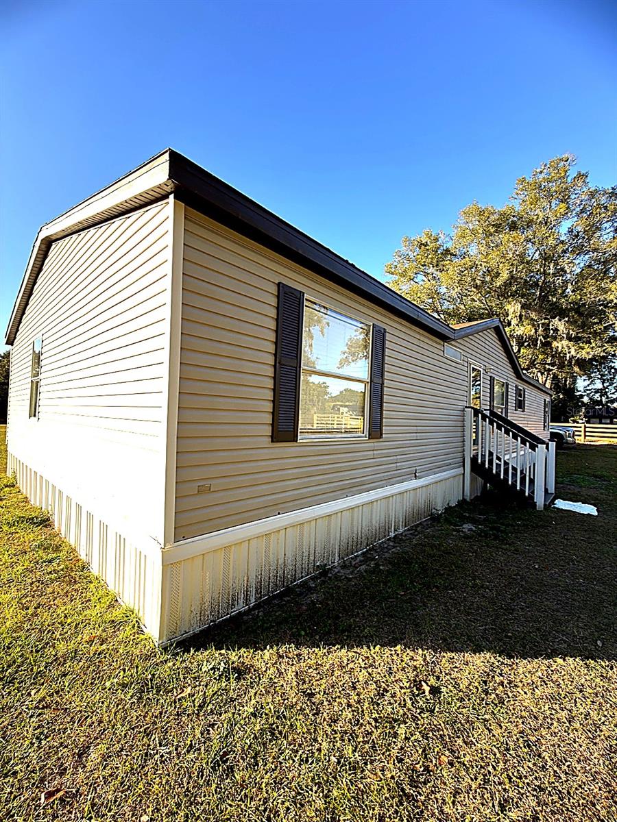 Photo of 3700 W HIGHWAY 316 REDDICK FL 32686