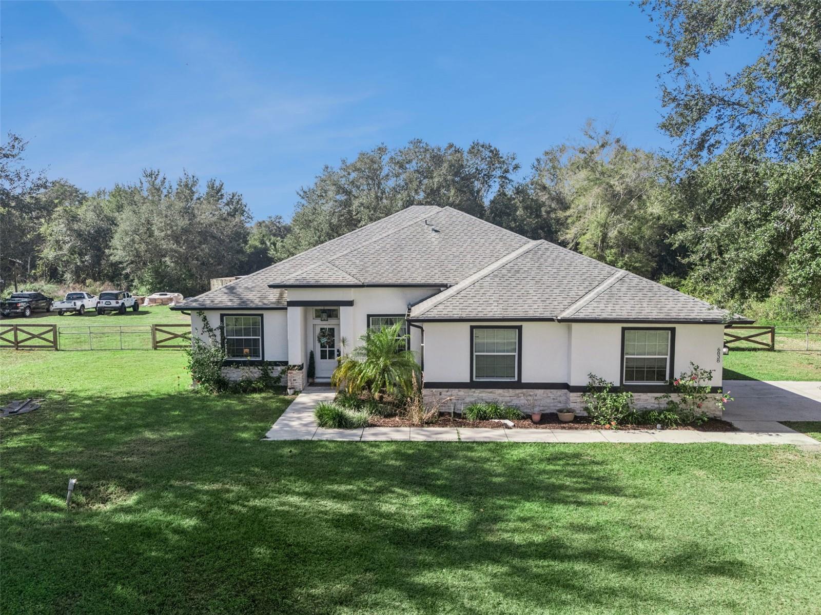 Photo of 6838 CR 607B BUSHNELL FL 33513