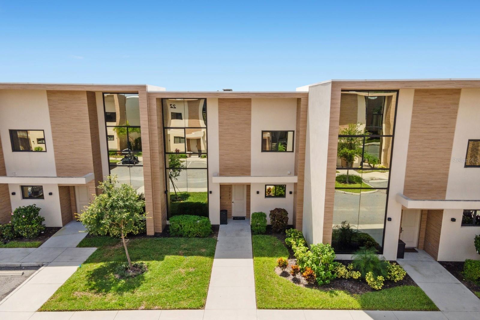 Photo of 3092 ROCKEFELLER WAY KISSIMMEE FL 34747