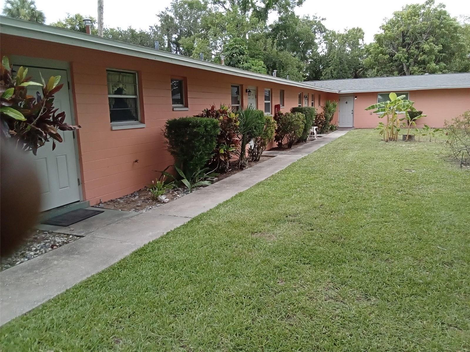 Photo of 555 OAK STREET DAYTONA BEACH FL 32114