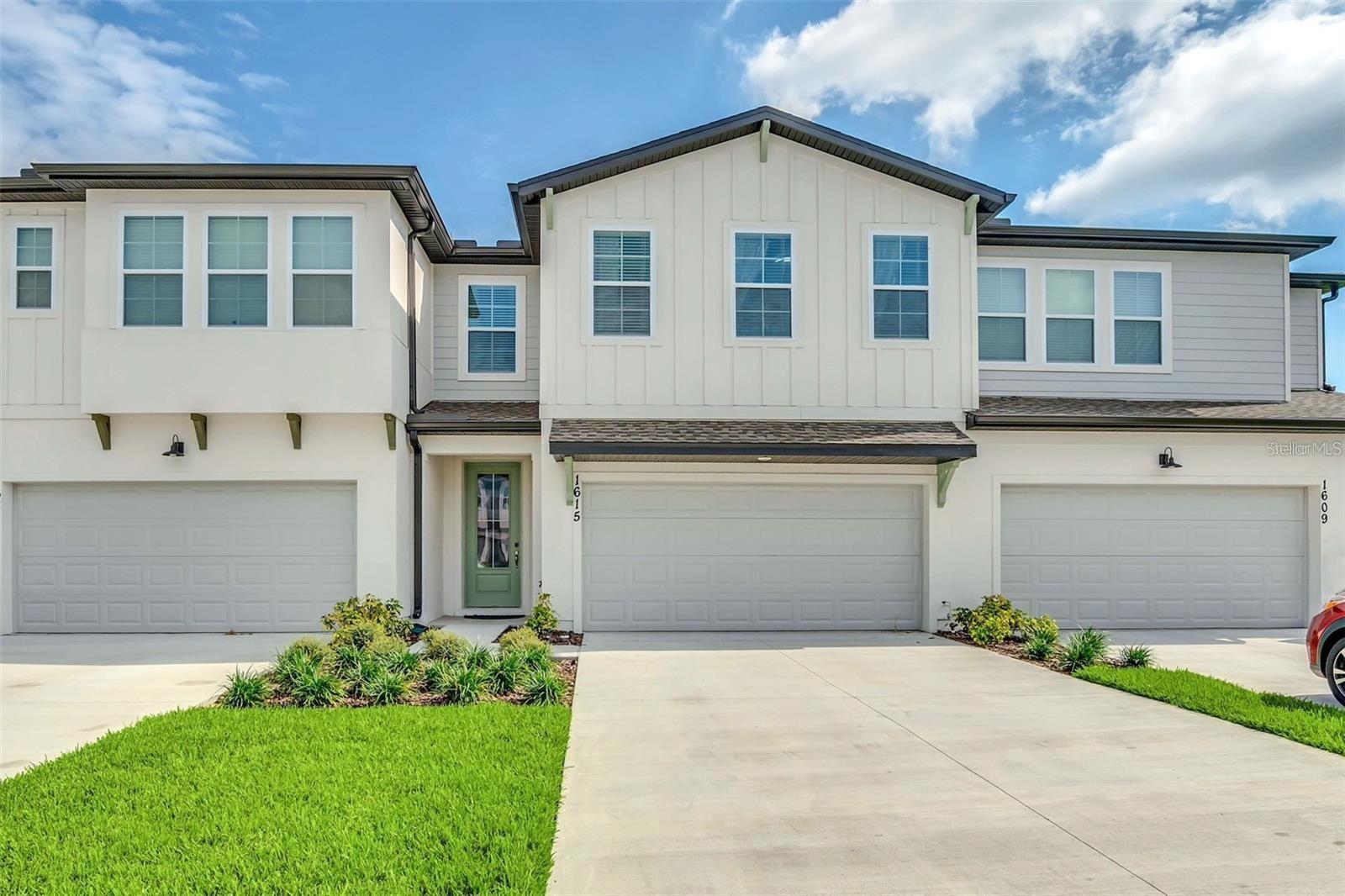 Photo of 1615 SANIBEL DRIVE DAVENPORT FL 33896