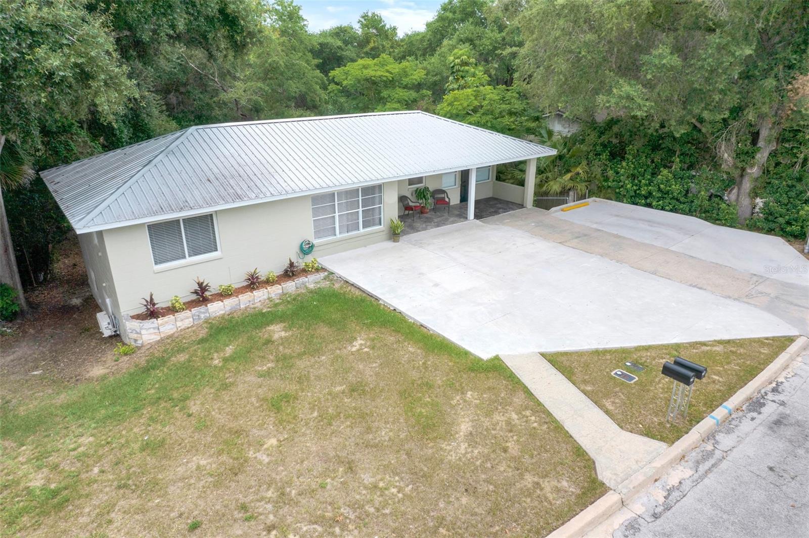 Photo of 1347 EAST AVENUE CLERMONT FL 34711