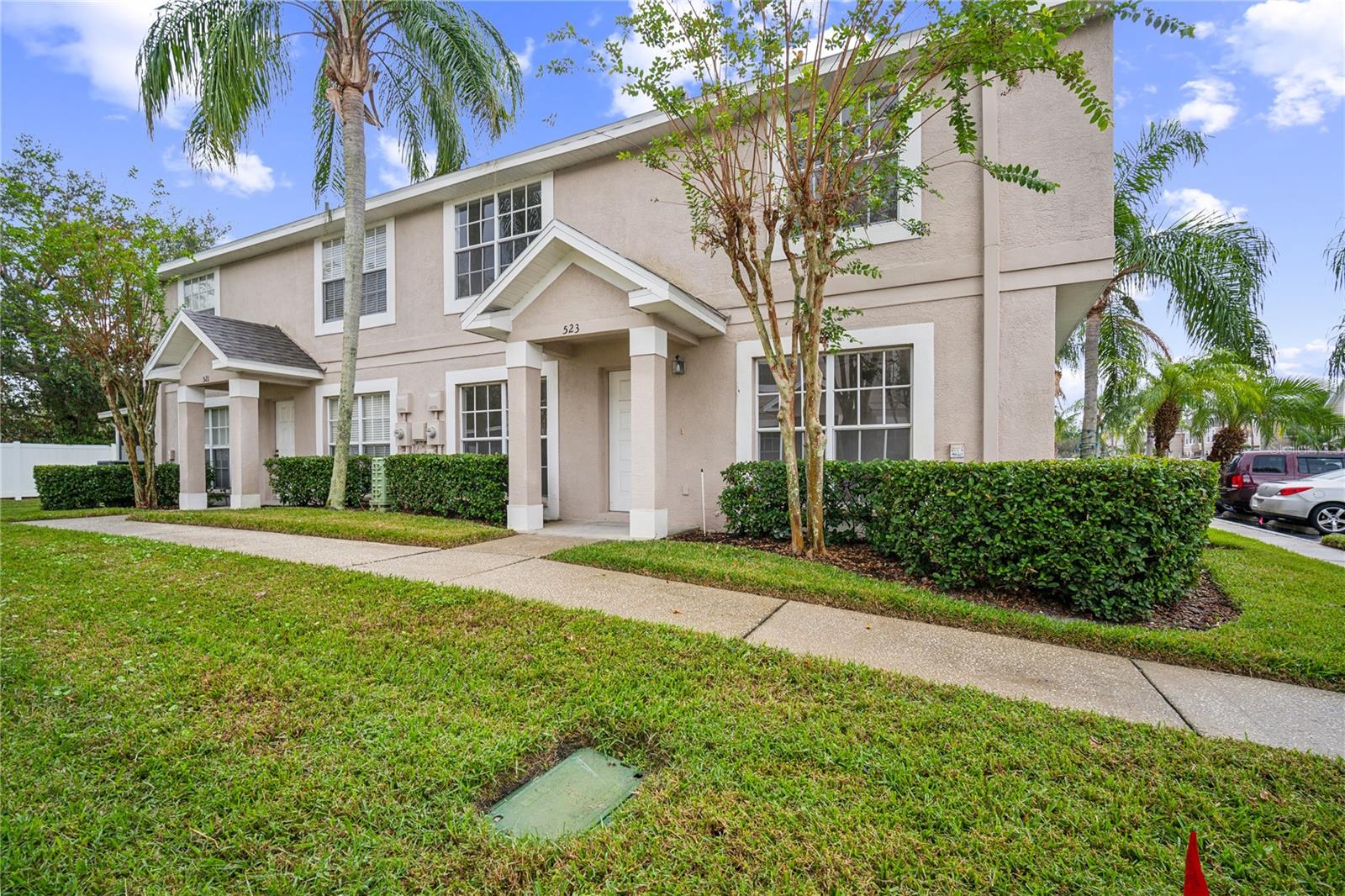 Photo of 523 KENSINGTON LAKE BRANDON FL 33511