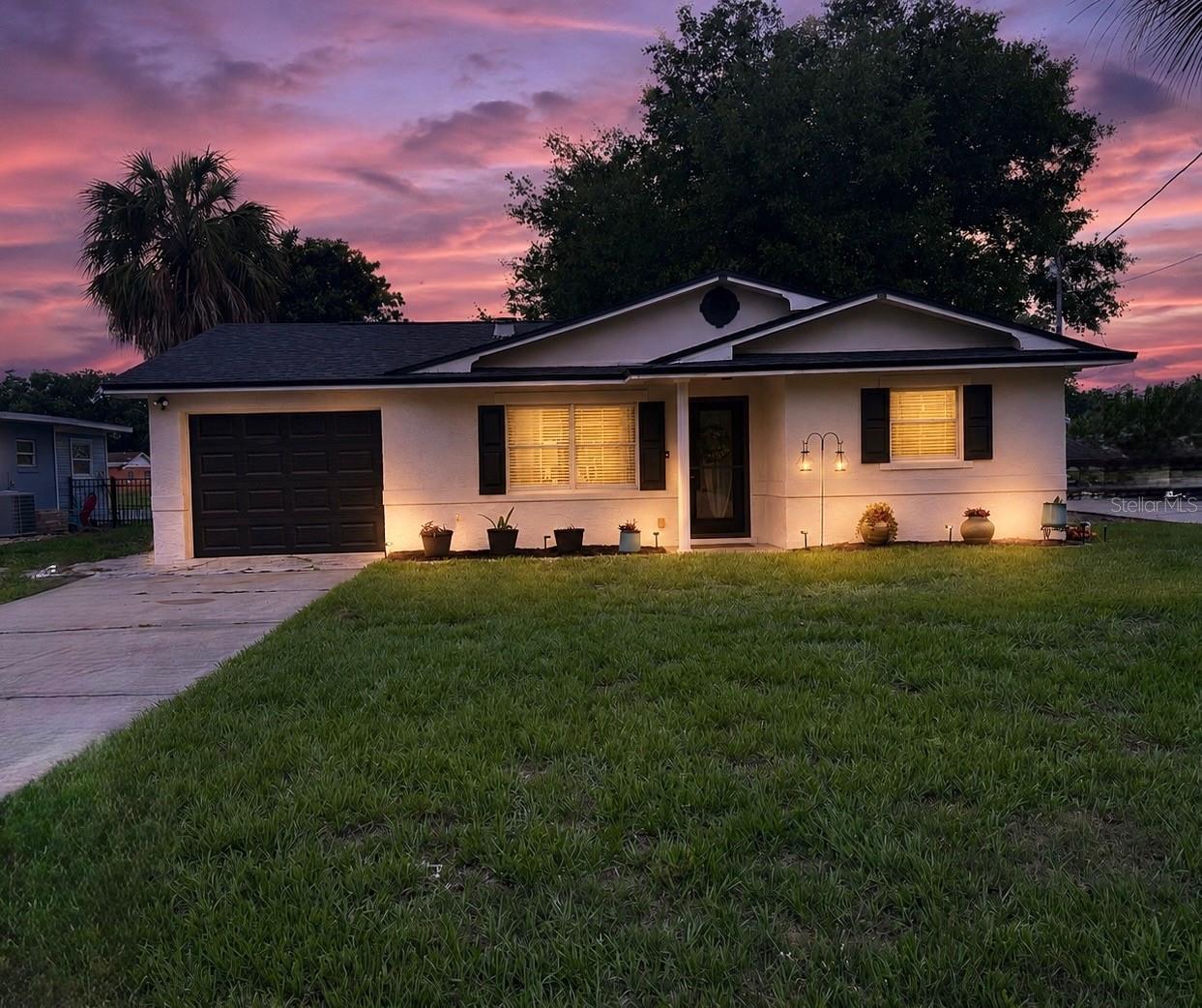 Photo of 26625 BIMINI DRIVE TAVARES FL 32778