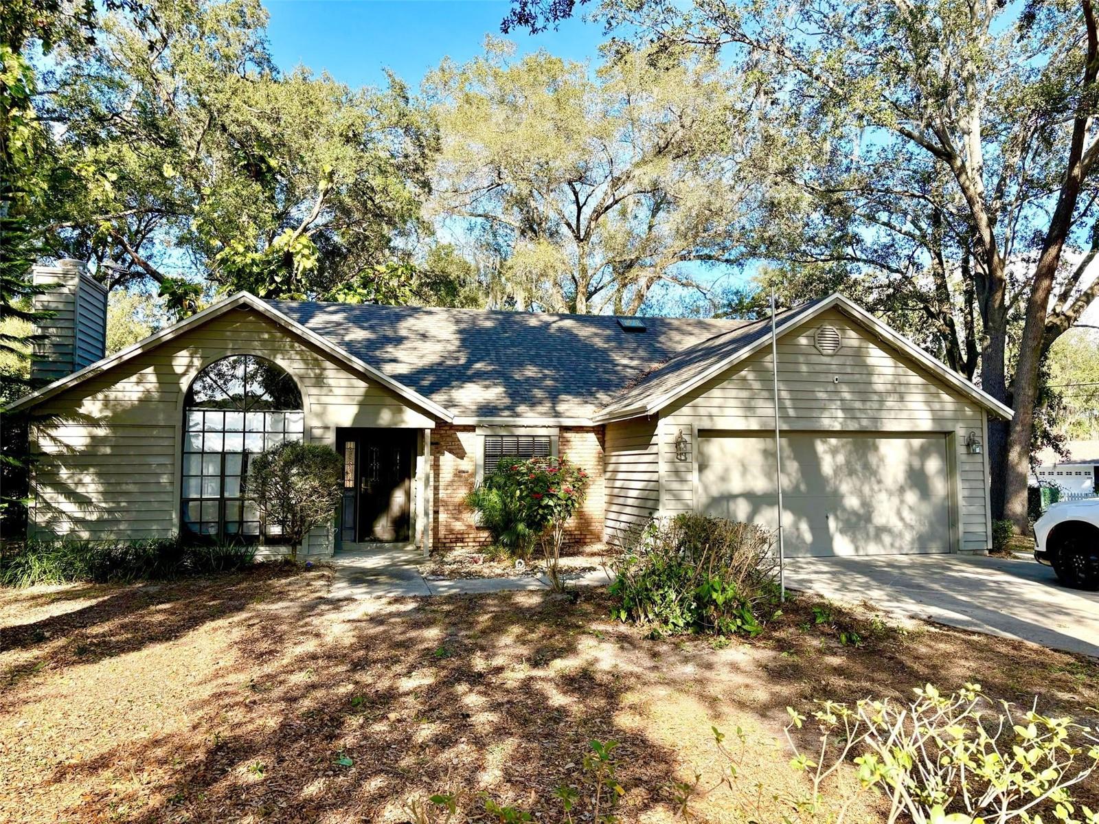 Photo of 3909 LAKE FOREST STREET MOUNT DORA FL 32757