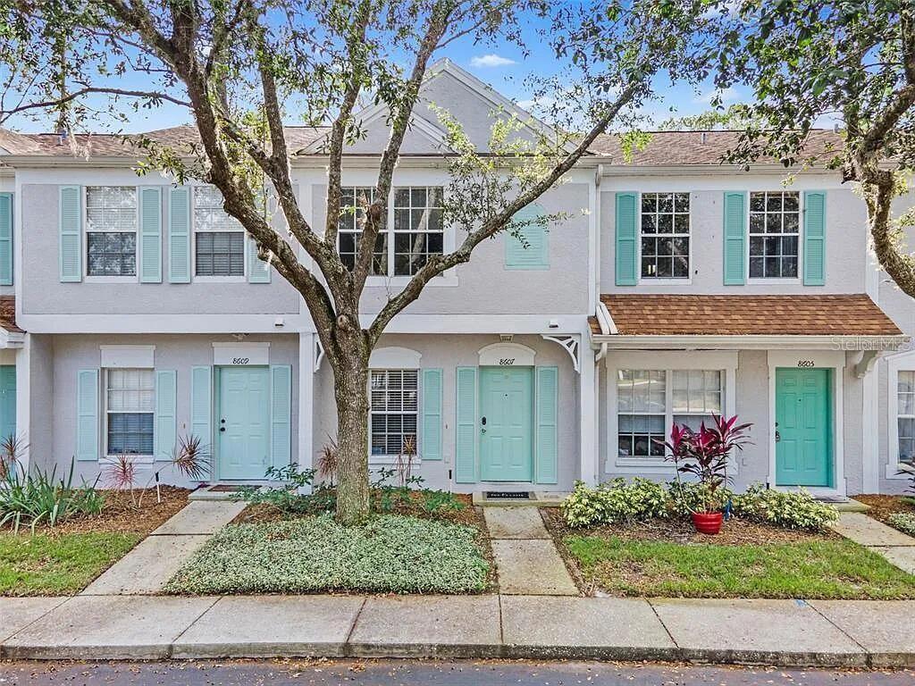 Photo of 8674 HUNTERS KEY CIRCLE TAMPA FL 33647