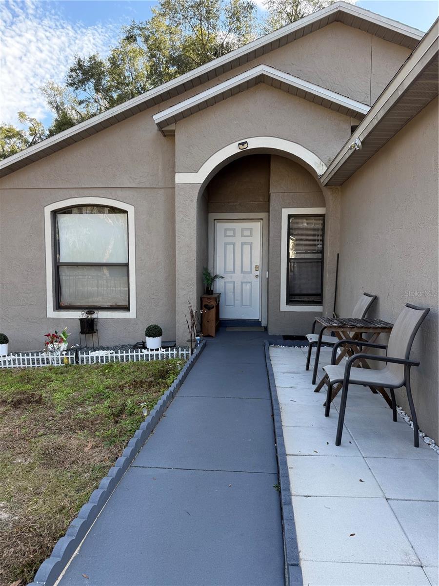 Photo of 300 HERITAGE ESTATES LANE DELAND FL 32720