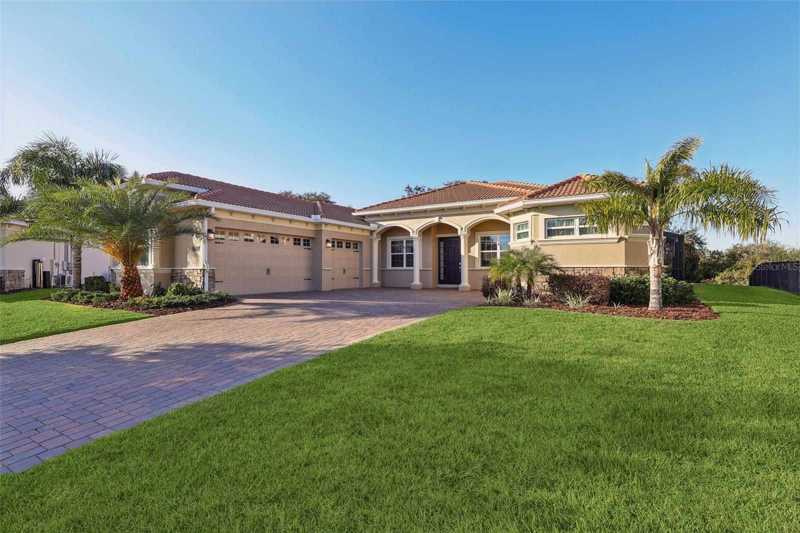 Photo of 8847 FALLEN OAK DRIVE DAVENPORT FL 33896