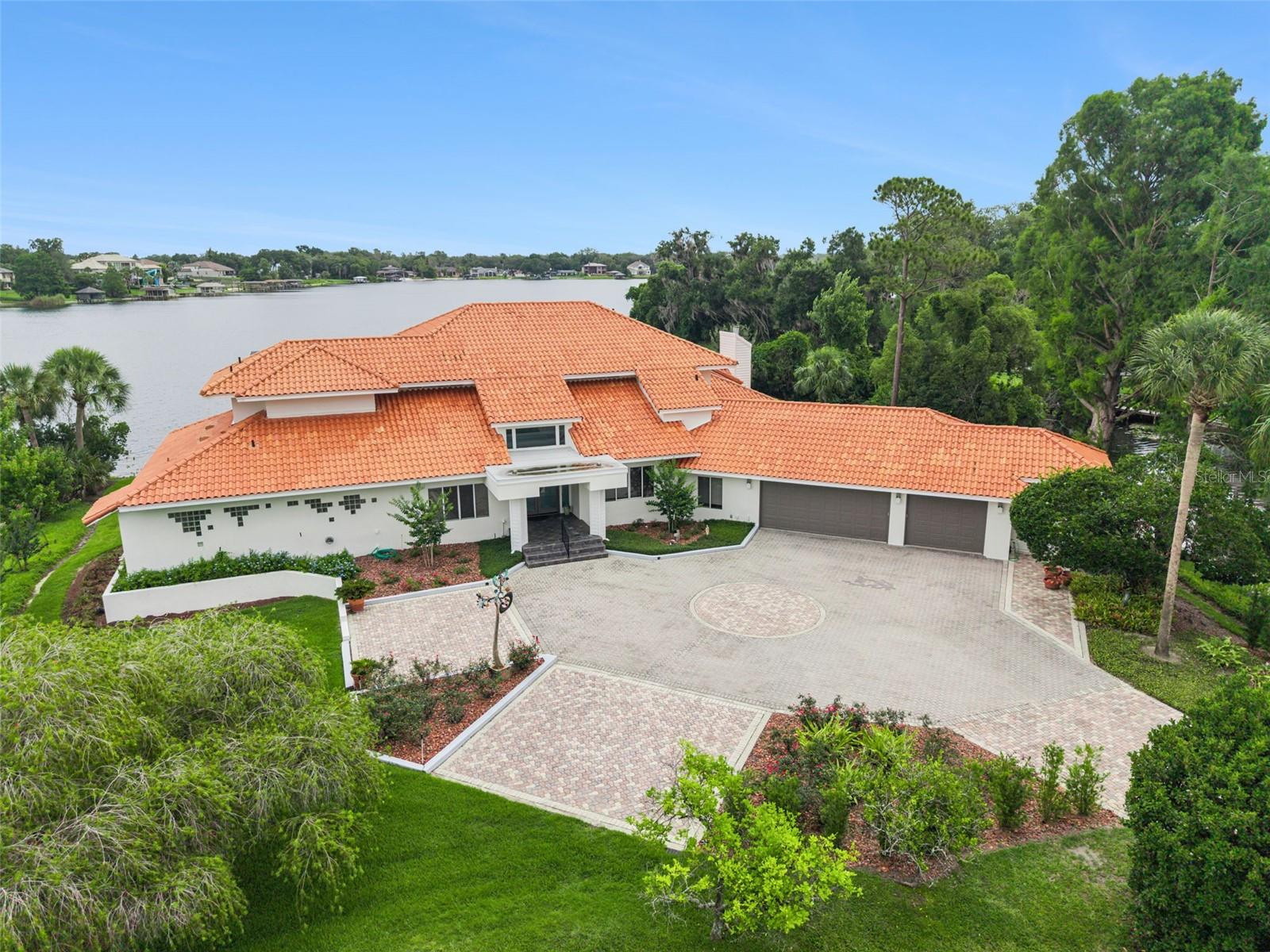 Photo of 315 MENASHE COURT LONGWOOD FL 32779