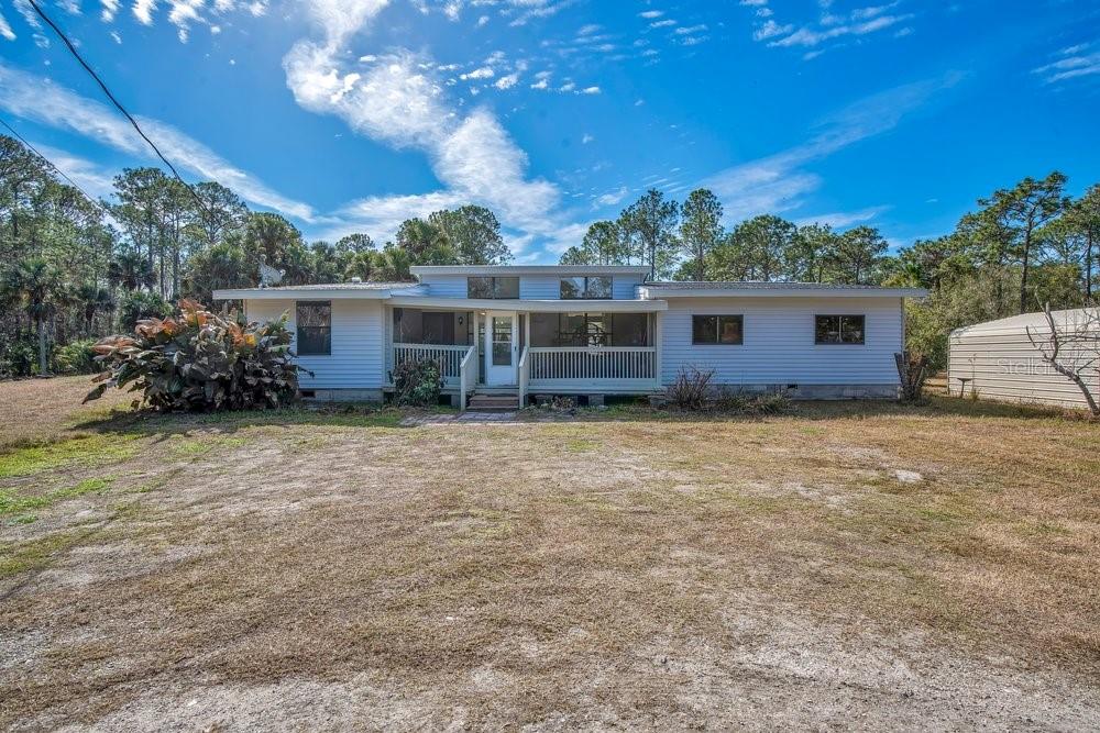 Photo of 425 SCOOTER POINT GENEVA FL 32732
