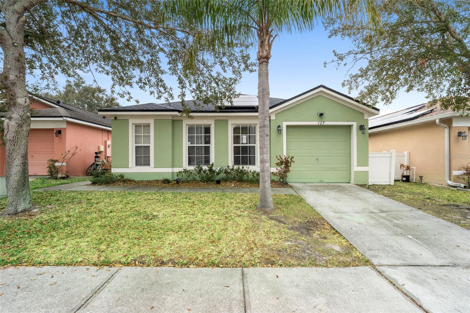 Photo of 127 SUNDOWN COURT DAVENPORT FL 33896