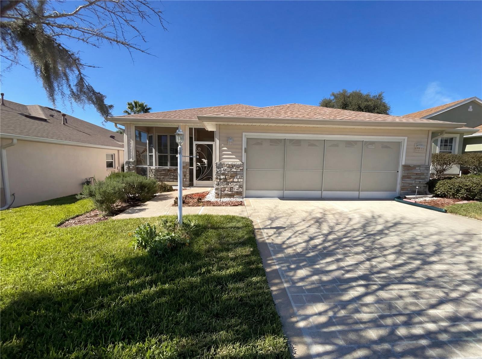 Photo of 5928 BRITTANIA BOULEVARD TAVARES FL 32778