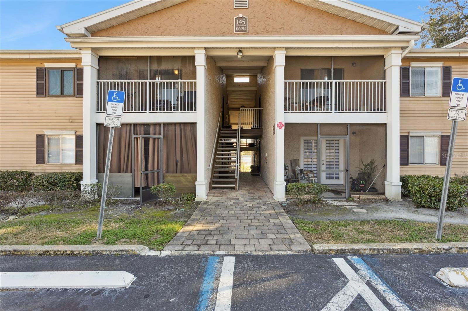 Photo of 145 N PEARL LAKE CSWY #208 ALTAMONTE SPRINGS FL 32714