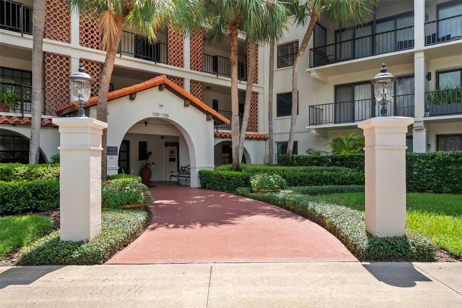 Photo of 100 S INTERLACHEN AVENUE #101 WINTER PARK FL 32789