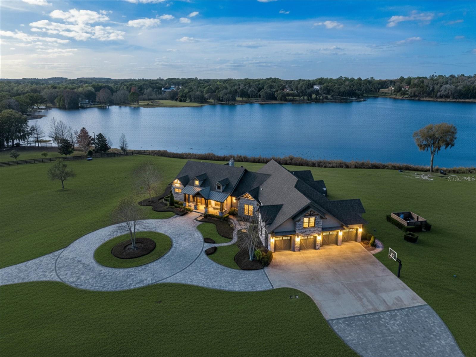 Photo of 22151 LAKE SENECA ROAD EUSTIS FL 32736