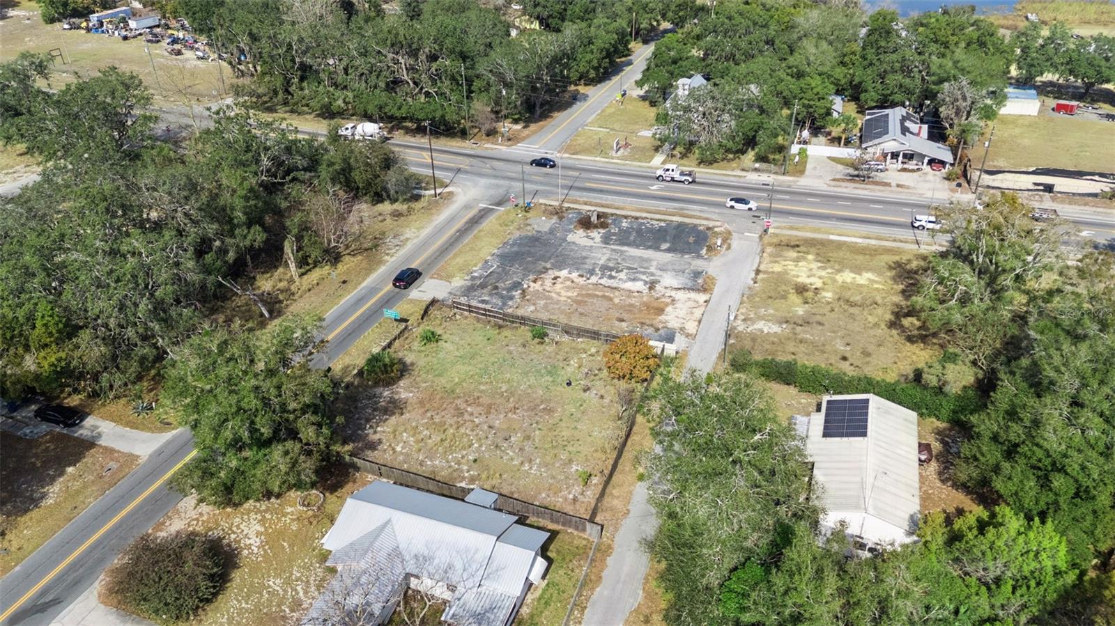Photo of 331 W MYERS BOULEVARD MASCOTTE FL 34753