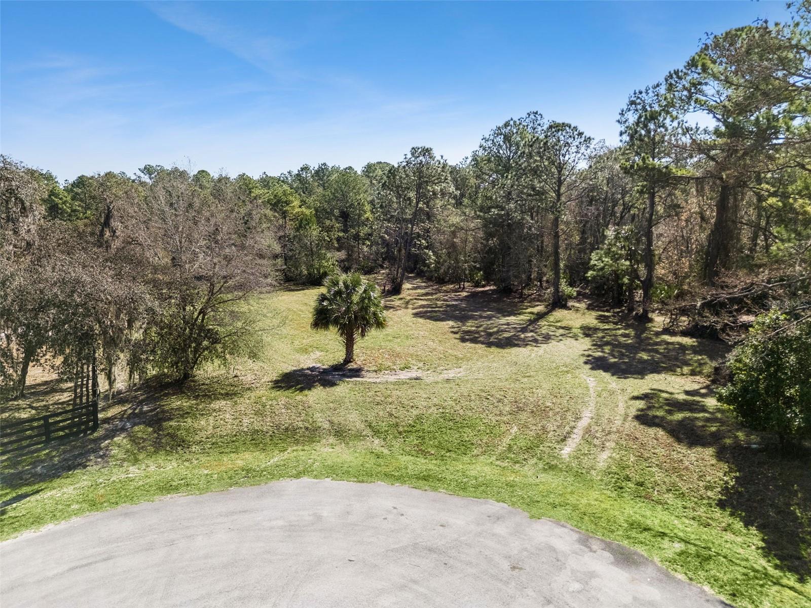 Photo of 22271 DEER PARK AVENUE EUSTIS FL 32736