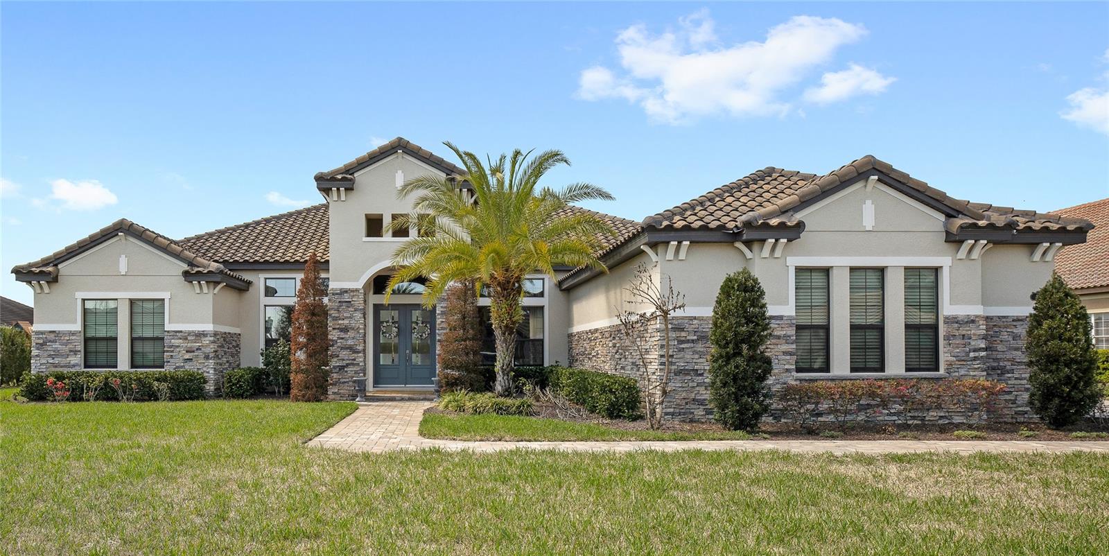Photo of 25620 GRANDVIEW POINTE SORRENTO FL 32776