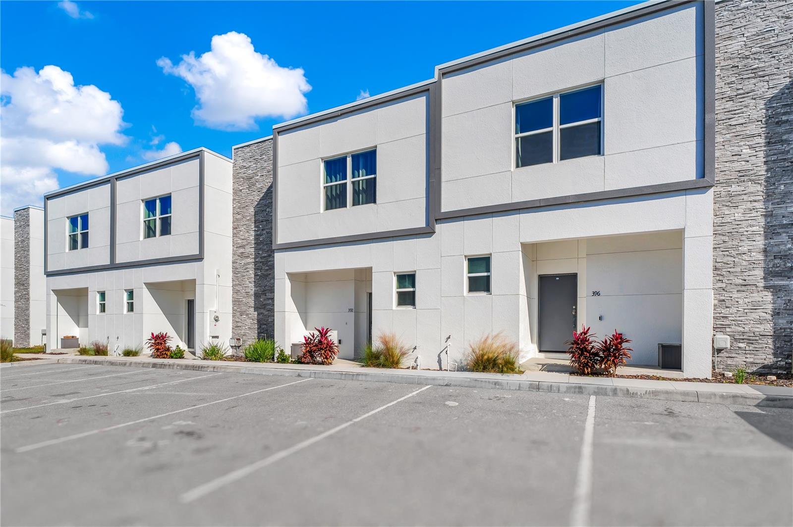 Photo of 396 FAMAGUSTA DRIVE DAVENPORT FL 33896