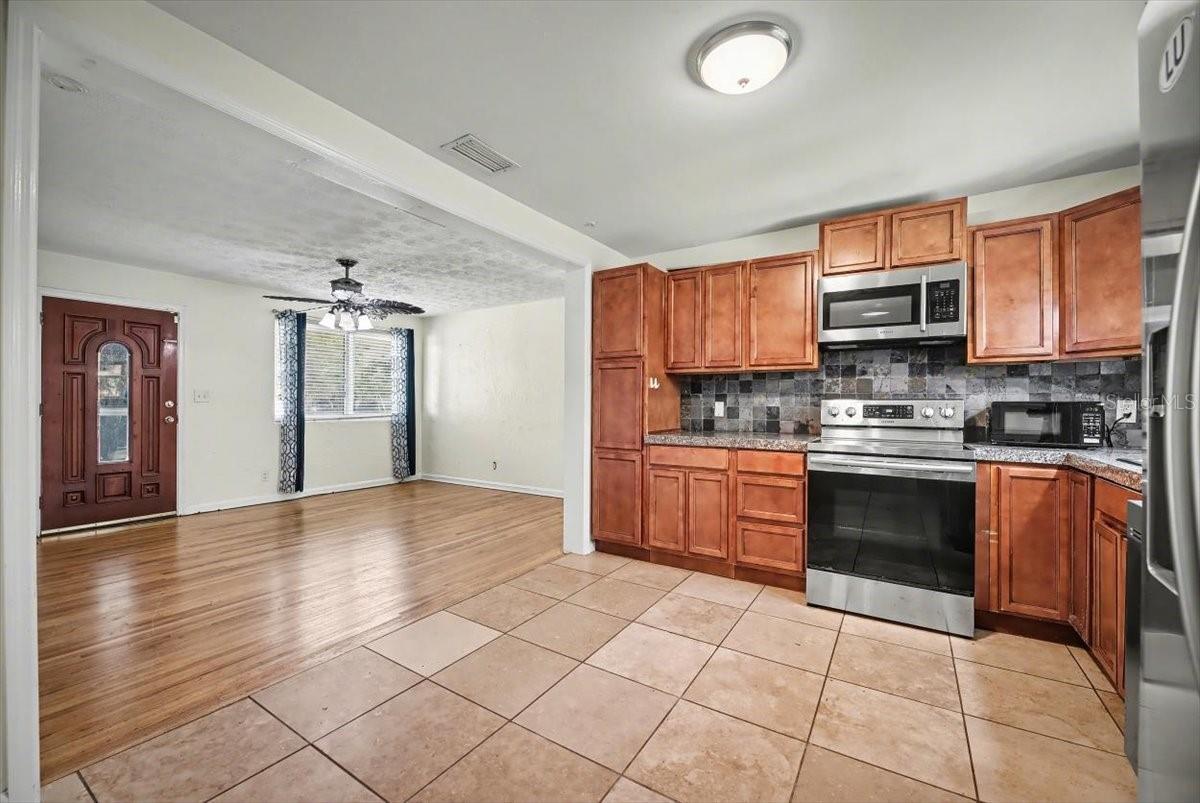 Photo of 6446 S ISH BRANT ROAD JACKSONVILLE FL 32210