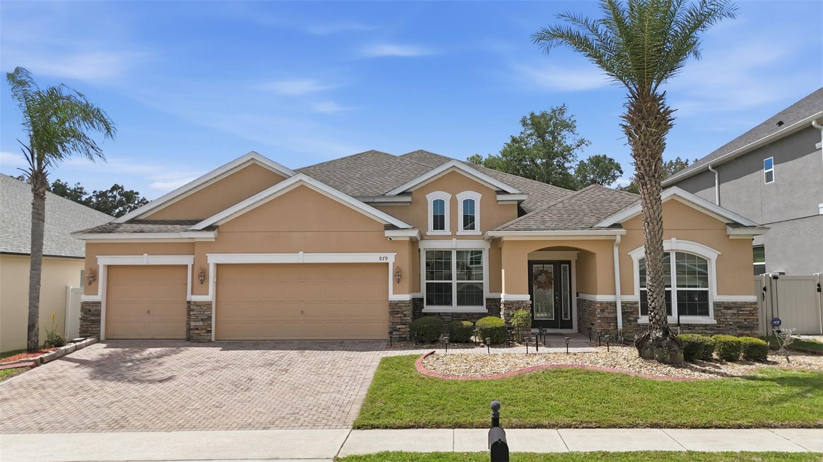 Photo of 979 COUNTS CREST CIRCLE APOPKA FL 32712