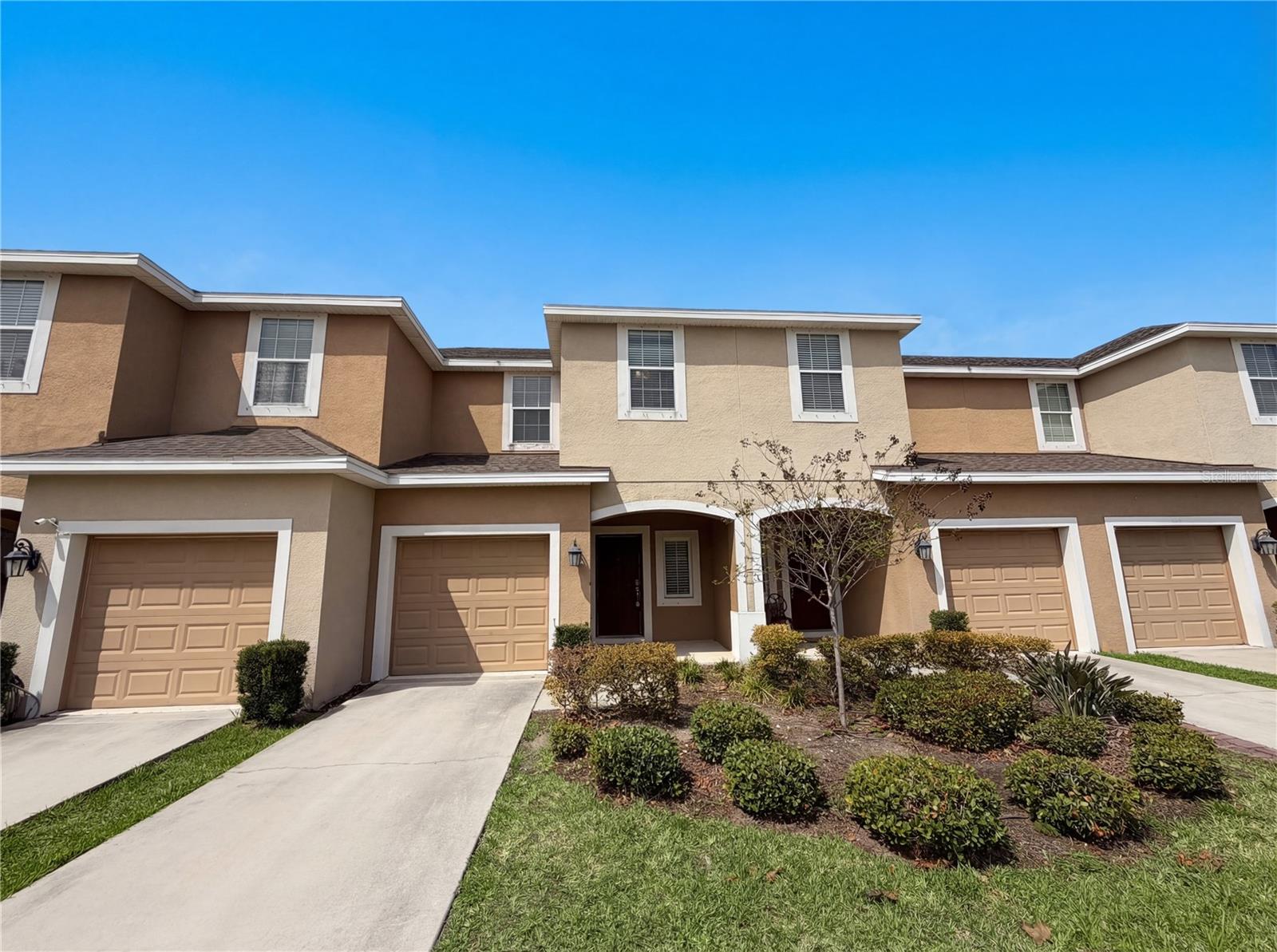 Photo of 7011 TOWNE LAKE ROAD RIVERVIEW FL 33578