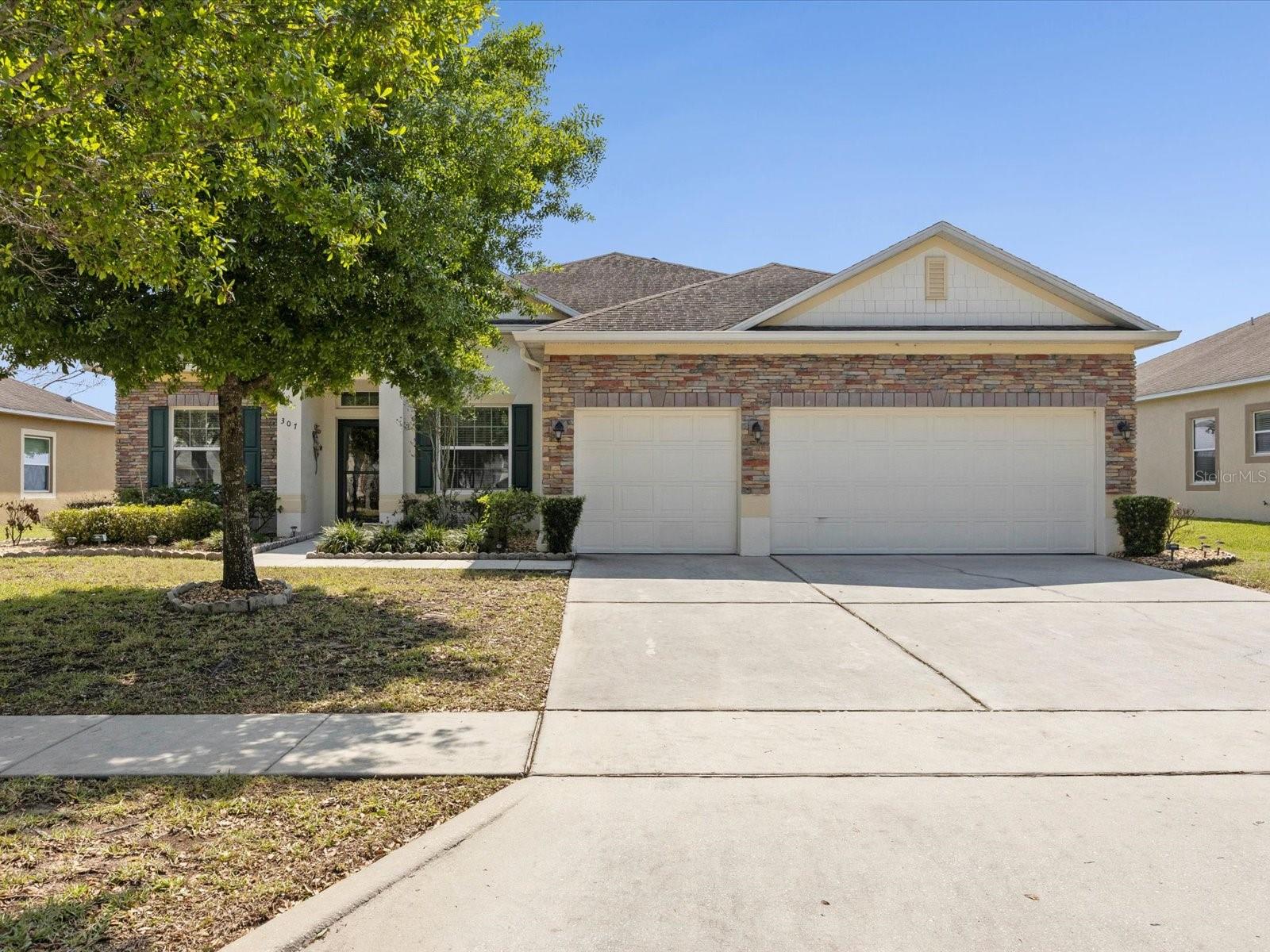 Photo of 307 GLADESDALE STREET HAINES CITY FL 33844