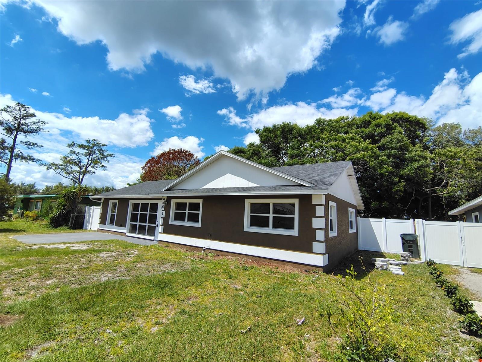 Photo of 902 N THACKER AVENUE KISSIMMEE FL 34741