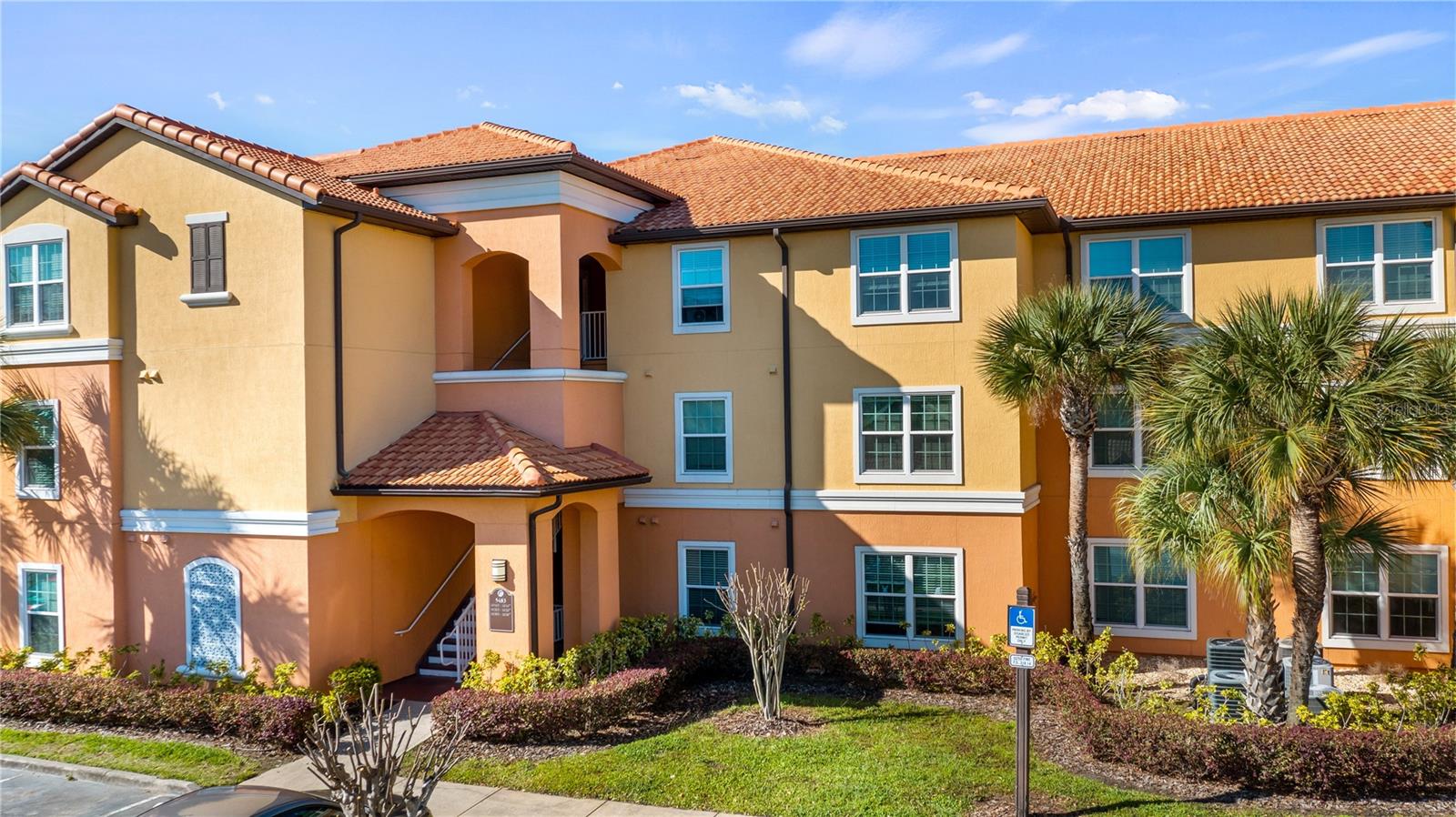 Photo of 5483 VINELAND ROAD #10103 ORLANDO FL 32811