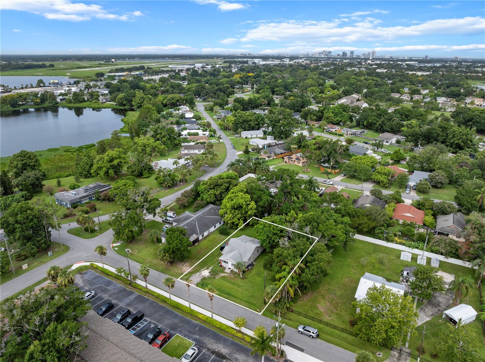 Photo of 918 SHOREVIEW DRIVE ORLANDO FL 32807