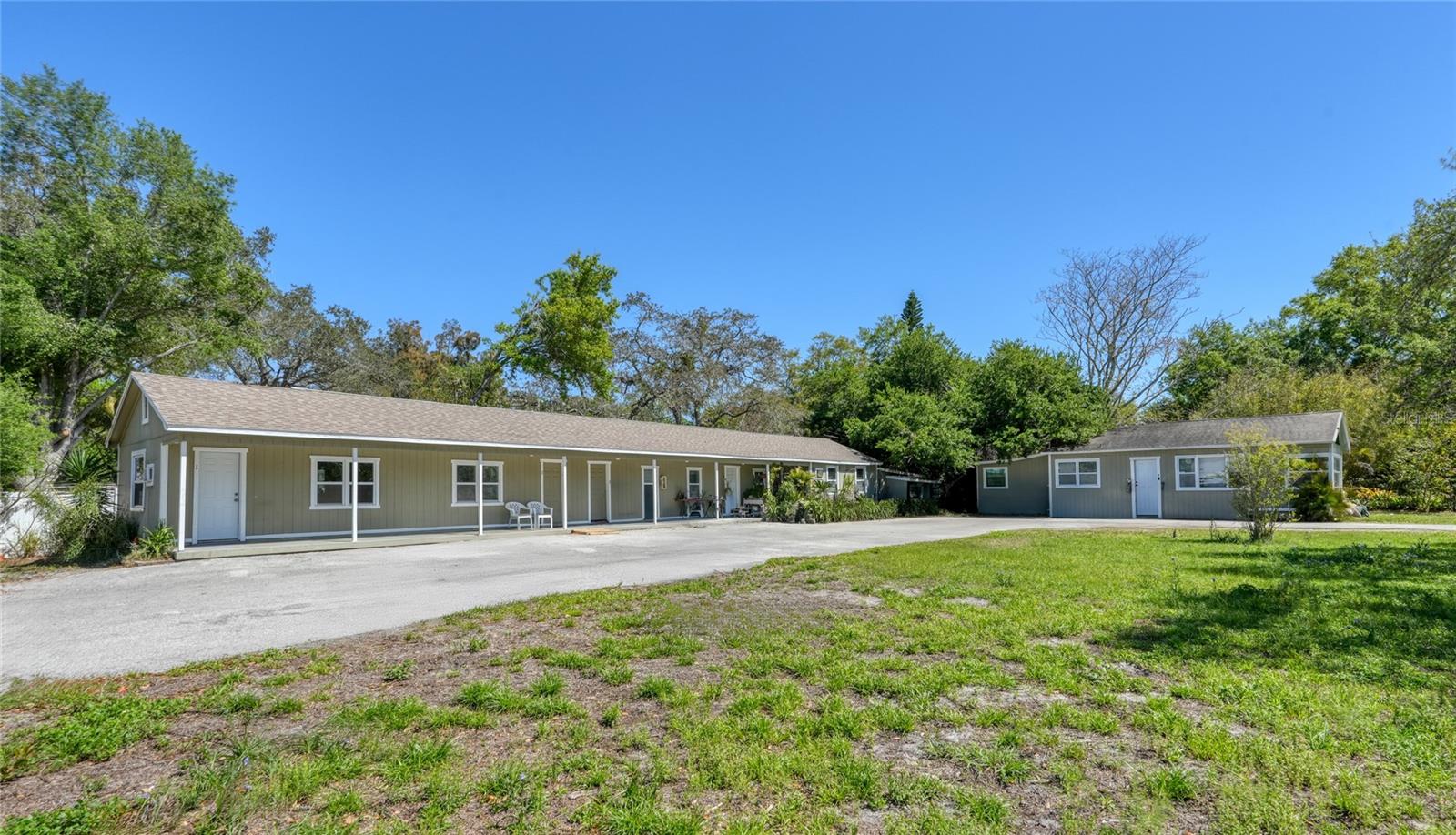 Photo of 614 BEVERLY AVENUE LARGO FL 33770