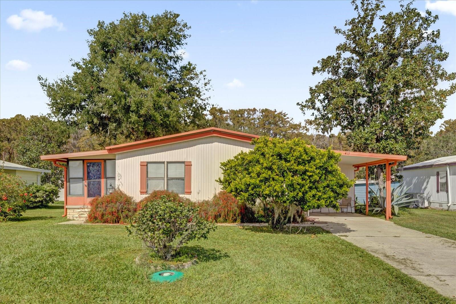 Photo of 415 S TIMBER TRAIL WILDWOOD FL 34785