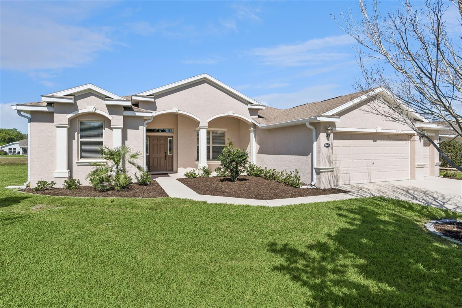 Photo of 26645 MANASSAS DRIVE LEESBURG FL 34748