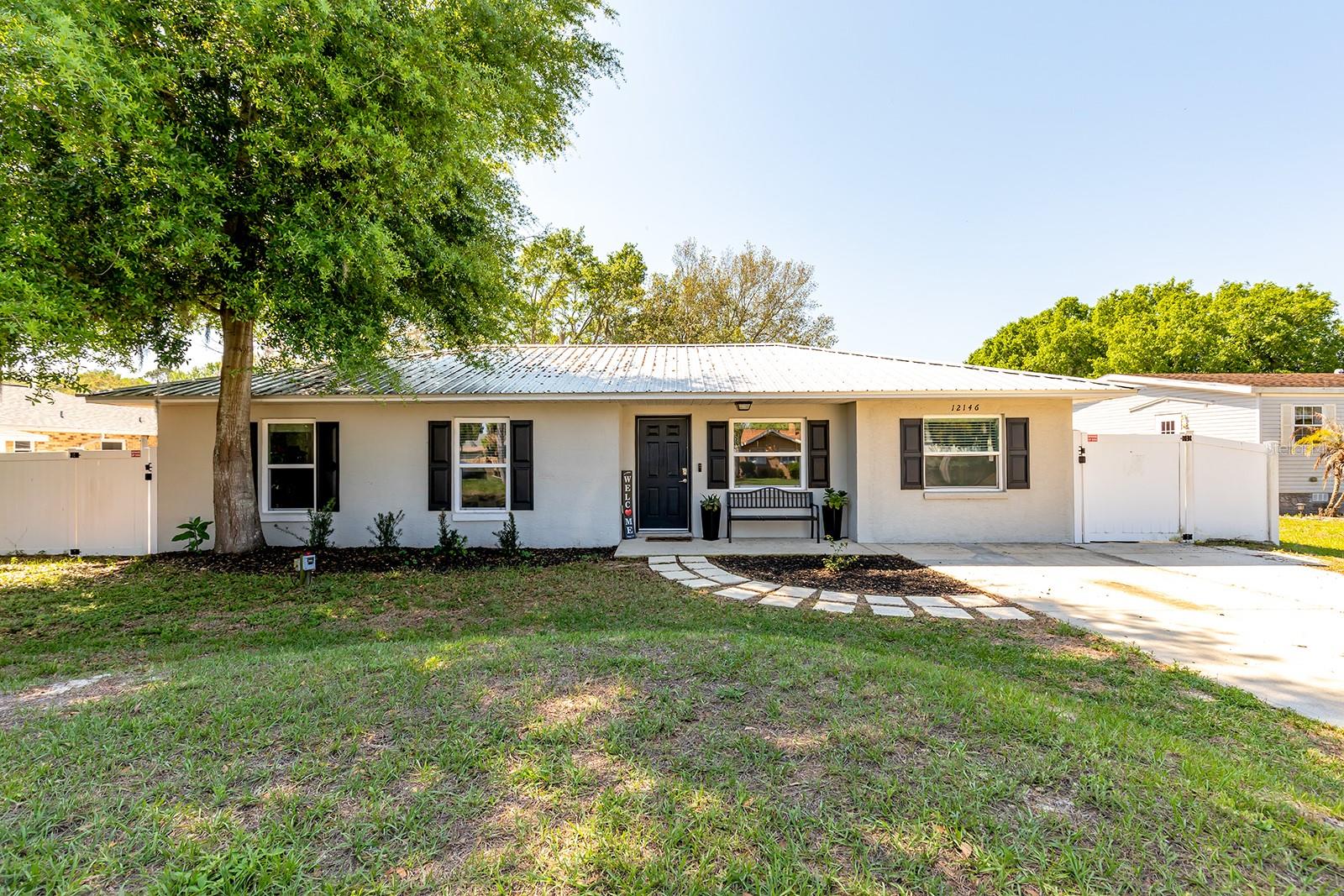 Photo of 12146 VIRGINIA DRIVE LEESBURG FL 34788