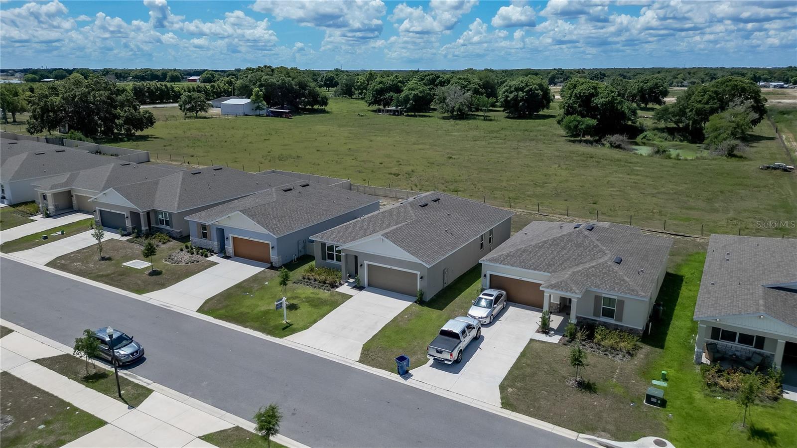 Photo of 661 CROWN ROSE DRIVE EAGLE LAKE FL 33839